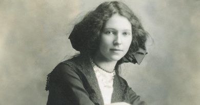 Fay Howe, pictured in her late teens. Image courtesy Don Howe and the Albany History Collection.