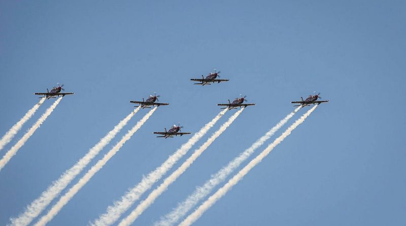 Air Force aerobatic team, the Roulettes, performs an aerobatic display with six Pilatus PC-21 aircraft from the Central Flying School during the 2021 Hunter Valley Airshow. Photo by Sergeant Nunu Campos.