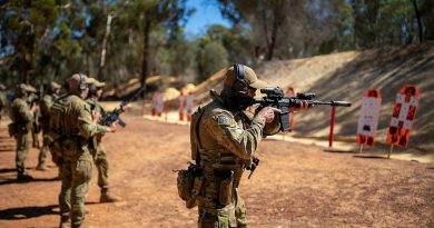 Officers and soldiers from 11/28th Battalion, Royal Western Australia Regiment and Clearance Divers from Australian Clearance Diving Team - Four fire at targets as part of an enhanced combat shooting exercise. Story by Officers and soldiers from 11/28th Battalion, Royal Western Australia Regiment and Clearance Divers from Australian Clearance Diving Team - Four fire at targets as part of an enhanced combat shooting exercise. Story by Captain Sandra Seman-Bourke. Photo: Leading Seaman Ronnie Baltoft.