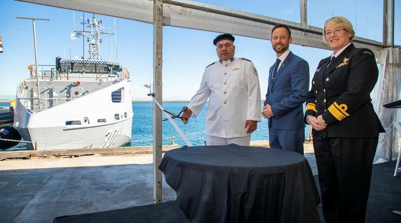 Commanding Officer Superintendent Tom Redfern cuts the ribbon for RKS Teanoai II accompanied by Stirling MP Vince Connelly and Navy’s Head of Maritime Systems Rear Admiral Wendy Malcolm. Photo by Leading Seaman Richard Cordell.