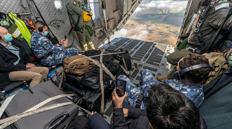 Personnel attending the Air Lift Systems Program Office C-27J Senior Partnering Board experience a RAAF C-27J Spartan tactical flying. Story by Eamon Hamilton. Photo by Corporal Dan Pinhorn.