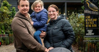 Sergeant Nathan Jeffrey, from Simpson Barracks, with his wife Stephanie and daughter Abigail at the Defence Community Organisation families event at Healesville Sanctuary, Victoria. Story by Graham Broadhead. Photo by Petty Officer James Whittle.