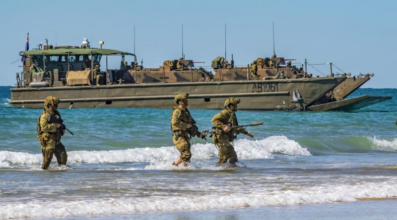Australian Army soldiers, of 2nd Batallion, the Royal Australian Regiment, approach Langham Beach, Queensland, during Talisman Sabre 2019. Story by Major Cameron Jamieson. Photo by Sergeant 1st Class Whitney C. Houston.