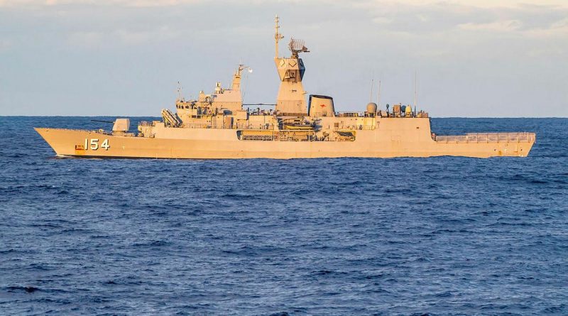 RAN warship HMAS Parramatta sails off the coast of Queensland during Exercise Talisman Sabre. Story by Lieutenant Sarah Rohweder. Photo by Corporal Lynette Ai Dang.