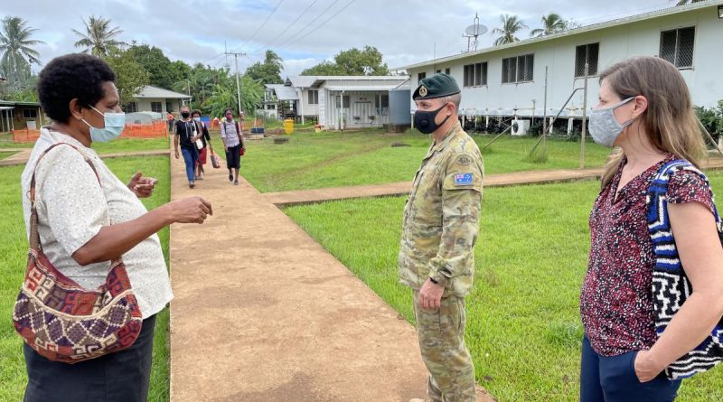 Dr Pommat provides a tour of the Daru hospital facility in PNG to members of the ADF and Department of Foreign Affairs and Trade. Story by Captain Jessica O’Reilly.