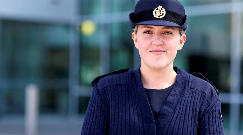 Aircraftwoman Jess Swan at Directorate of Personnel – Air Force, PERS-Branch where she works as a personnel capability specialist. Story by Flight Lieutenant Tritia Evans. Photo by Dion Isaacson.