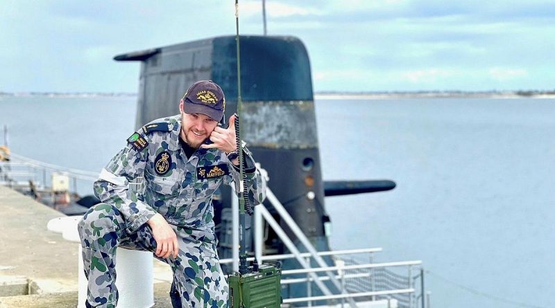 Able Seaman Nathan Mayfield uses a Harris PRC-150 HF radio set. Story by Lieutenant Geoff Long.