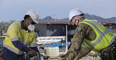 Fijian Carpenter Dan Lusio works with Australian Army soldier Sapper Selwyn Anderson at the Blackrock Camp redevelopment project in Nadi. Story by Captain Dan Mazurek. Photo by Corporal Sagi Biderman.