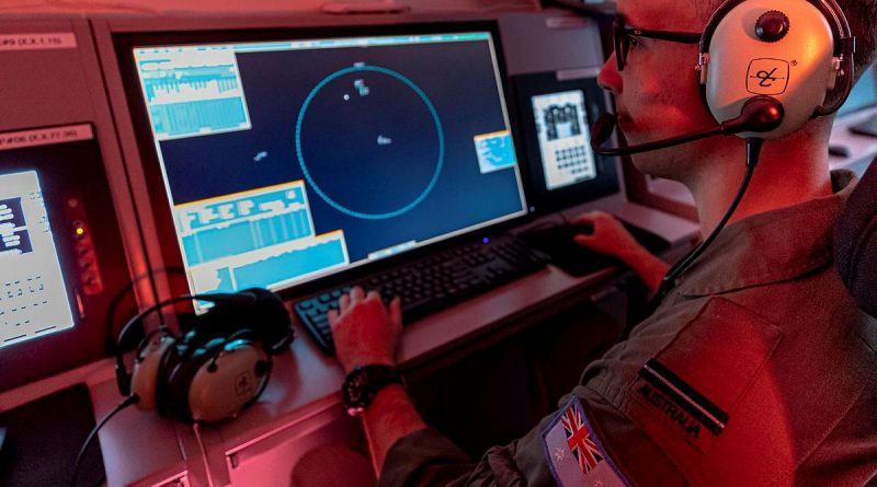 An air battle manager from No. 2 Squadron at RAAF Base Williamtown conducts surveillance operations on Exercise Coalition Virtual Flag 22-1. Story by Flight Lieutenant Nat Giles. Photo by Leading Aircraftwoman Catherine Kelly.