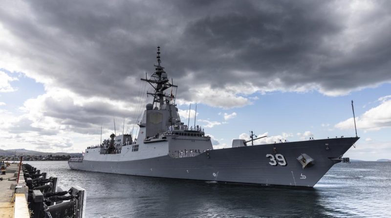 Royal Australian Navy destroyer HMAS Hobart prepares to berth in Hobart, Tasmania, in support of the 184th Royal Hobart Regatta. Story by Lieutenant Nancy Cotton. Photo by Leading Seaman Daniel Goodman.