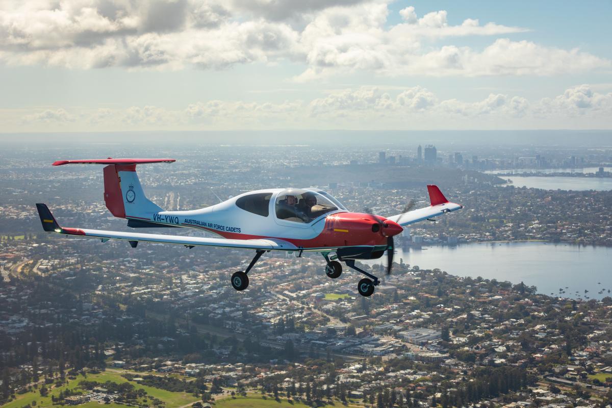 Air Force Cadets new Diamond aircraft CONTACT magazine