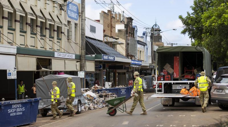 Army soldiers from the 5th Engineer Regiment assist the local community of Lismore in moving water-damaged belongings during Operation Flood Assist 2022. Story by Major Jesse Robilliard. Photo by Corporal Dustin Anderson.