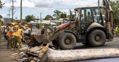 Army soldiers from 6th Engineer Support Regiment assist with clean-up efforts in Lismore, NSW. Photo by Corporal Dustin Anderson.