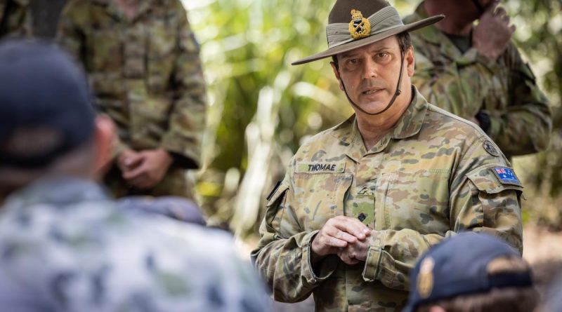 Commander of the Operation Flood Assist joint task force, Major General David Thomae, meets with Royal Australian Navy sailors in Knox Park, New South Wales, to thank them for their work. Story by Flight Lieutenant Dee Irwin. Photo by Corporal Jonathan Goedhart.