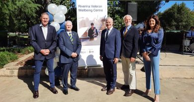 DVA Repatriation Commissioner Don Spinks, RSL NSW President Ray James, Member for Riverina Michael McCormack, RSL LifeCare Board Chair Mark Dickson and Riverina VWC Manager Charlotte Webb at the opening of the Riverina Veteran Wellbeing Centre. Picture courtesy Riverina Veteran Wellbeing Centre.