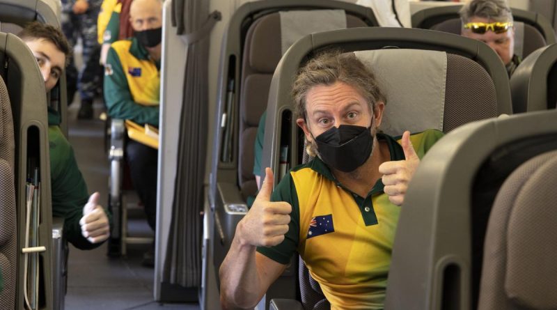 Invictus Games Team Australia competitor Scott Reynolds gives the thumbs up to arriving at Schiphol Airport in Amsterdam, the Netherlands. Photo by Flight Sergeant Ricky Fuller.