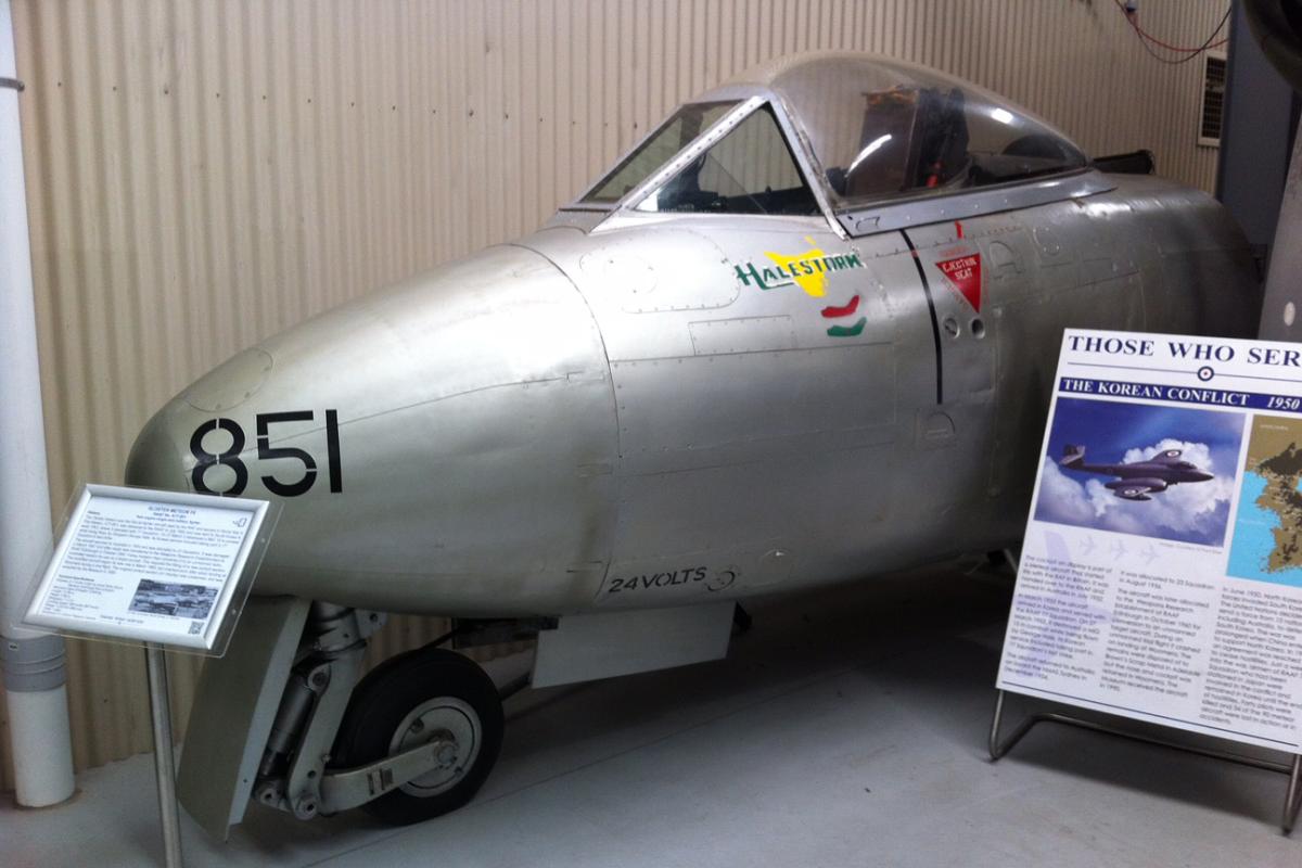 AMURO JEＴ Amuro's airplane in Zeta Gundam ep 13 is a real airplane