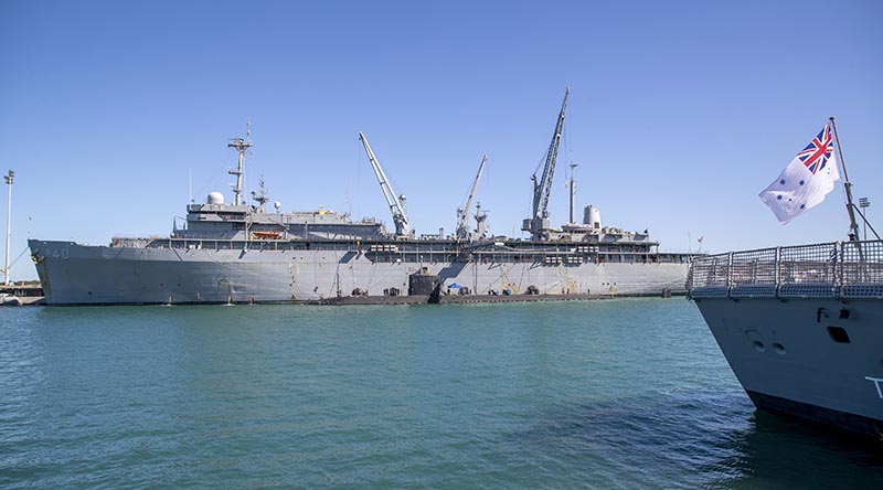 United States Nuclear Submarine USS Springfield berthed outboard of USS Frank Cable at Fleet Base West, Western Australia. Photo by Leading Seaman Richard Cordell.