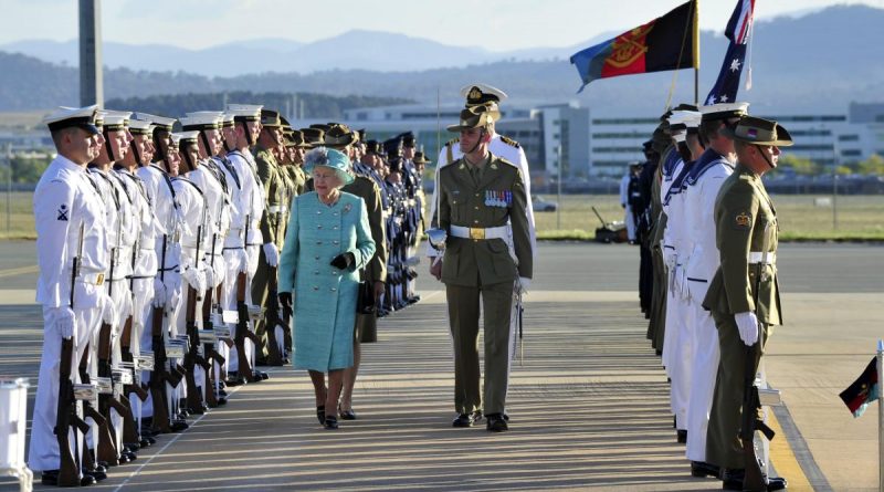 Her Majesty Queen Elizabeth II and then Officer Commanding Australia's Federation Guard Major John Cottis, inspect the troops from Australia's Federation Guard in 2011. Photo by Sergeant William Guthrie.