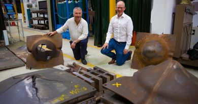 Dr Andrew Phillips, right, and welding engineer Joe Donato from the Defence Science and Technology Group at the DSTG research facility at Fishermans Bend in Melbourne. Story and photo by Sergeant Matthew Bickerton.