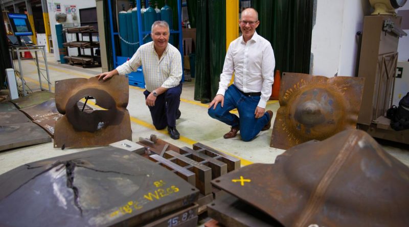Dr Andrew Phillips, right, and welding engineer Joe Donato from the Defence Science and Technology Group at the DSTG research facility at Fishermans Bend in Melbourne. Story and photo by Sergeant Matthew Bickerton.