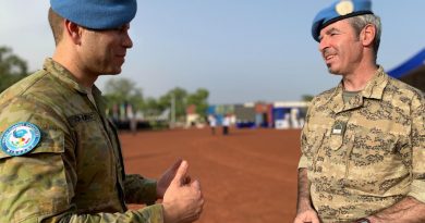 Australian Army officer Major Nathanael von Muralt (left) who is serving with the UN Multidimensional Integrated Stabilisation Mission in Mali (MINUSMA). Peacekeepers from 61 countries are represented in MINUSMA. Story by Sergeant Matthew Bickerton. Photo by Able Seaman Susan Mossup.