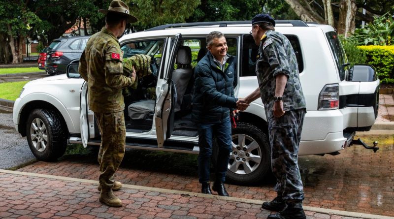 Captain Simon Raey-Atkinson and Brigadier Michael Garraway welcome Assistant Minister for Defence Matt Thistlethwaite to Headquarters 2nd Division, Randwick Barracks. Story by Flight Lieutenant Rob Hodgson. Photo by Captain Annie Richardson.