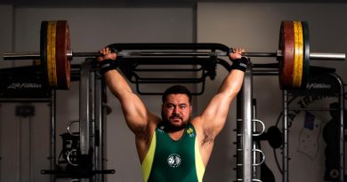 Leading Seaman Suamili Nanai conducts a weightlifting training session at HMAS Stirling gymnasium in preparation for the 2022 Commonwealth Games in Birmingham. Story by Sergeant Matthew Bickerton. Photo by Leading Seaman Craig Walton.