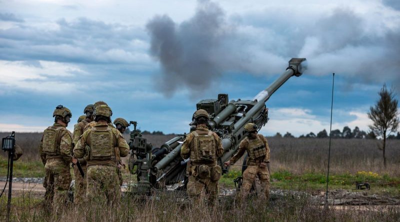 Gunners from 1st Regiment, Royal Australian Artillery, fire the M777A2 155mm howitzer during Exercise Long Tan at Lone Pine Barracks in Singleton. Captain Cody Tsaousis. Photo by Corporal Nicole Dorrett.