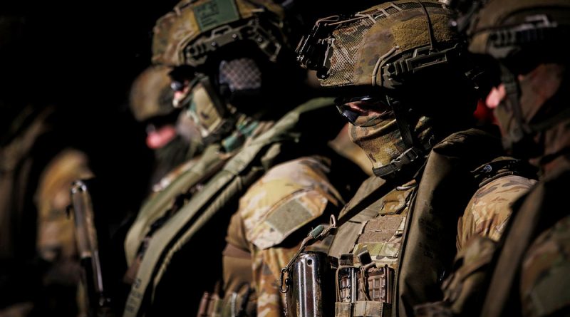 Soldiers from the 1st Battalion, The Royal Australian Regiment, prepare to conduct wet and dry exercise rehearsals, during Exercise Sea Raider 2022 near Cowley Beach, Queensland. Story by Captain Joanne Leca. Photo by Corporal Cameron Pegg.