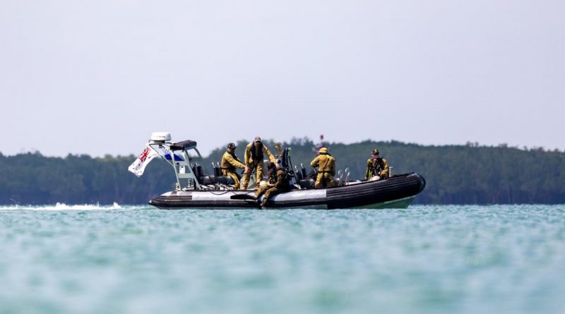 Navy Clearance Dive Team One conduct a search for suspected unexploded ordnance found in the vicinity of the Ship Lift site at Darwin Harbour's East Arm. Photo by Leading Seaman Shane Cameron.