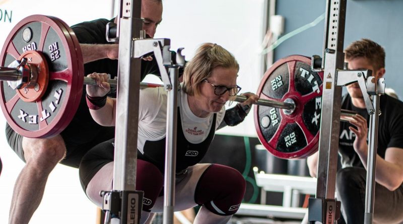Squadron Leader Sarah Wheal, from Combat Support Division at RAAF Base Amberley, has won the Women’s Masters National Powerlifting competition in Melbourne. Story by Flying Officer Greg Hinks. Photo by Louis Jack.