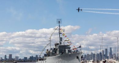 An RAAF Roulette PC-21 aircraft from the Central Flying School, RAAF Base East Sale, thrills visitors during Navy Day 2022. Story by Sub-Lieutenant Stephen Hunter. Photo by Leading Seaman James McDougall.