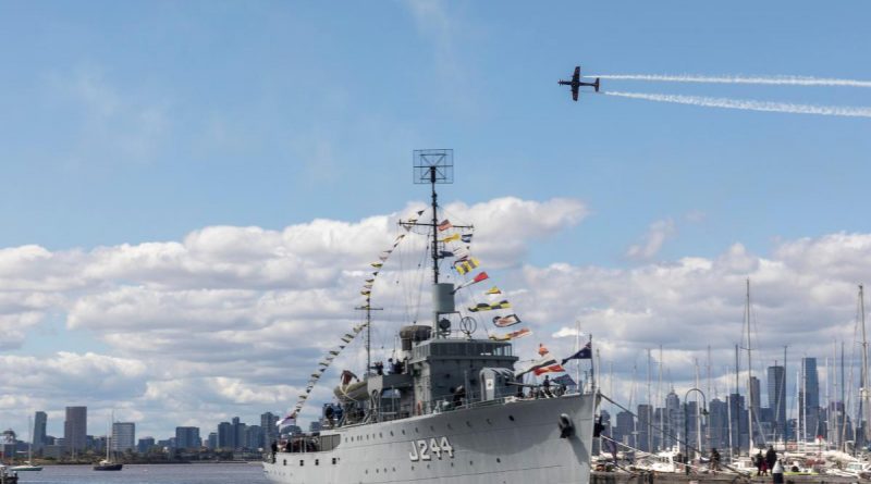 An RAAF Roulette PC-21 aircraft from the Central Flying School, RAAF Base East Sale, thrills visitors during Navy Day 2022. Story by Sub-Lieutenant Stephen Hunter. Photo by Leading Seaman James McDougall.