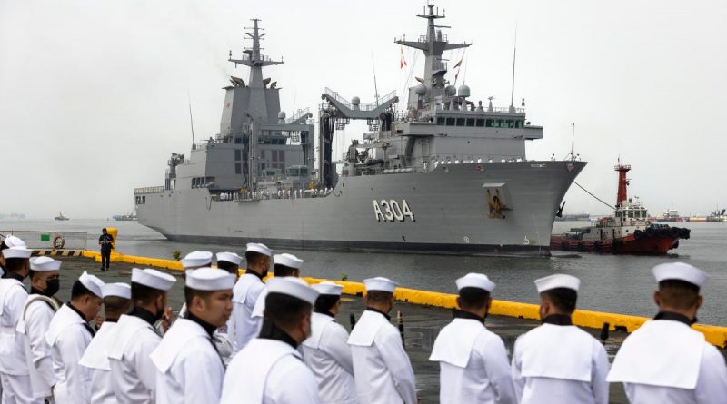 HMAS Stalwart arrives at the port of Manila, Philippines, as part of Indo-Pacific Endeavour 2022. Story by Captain Zoe Griffyn. Photo by Corporal Brandon Grey