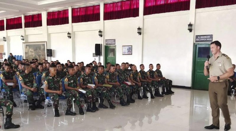 Australian Army Major Michael Kiting briefs cadets at Indonesia's military officer training college, Akademi Militer in Central Java. Story by Corporal Veronica O’Hara.