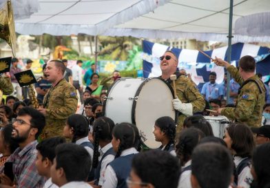 Army bands together with students