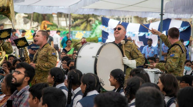 The Australian Army Band with students at the marine ecology event in Visakhapatnam. Story and photo by Flying Officer Brent Moloney.