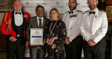 Reservists and civilian employers from the public sector winner South Australia Women's and Children's Hospital. Story by Flight Lieutenant Nick O’Connor. Photo by Private Michael Currie.