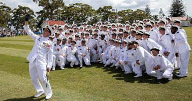 Chief of Navy Vice Admiral Mark Hammond takes a selfie with members of New Entry Officers Course 67. Story by Lieutenant Carolyn Martin. Photo by Leading Seaman RyanTascas.