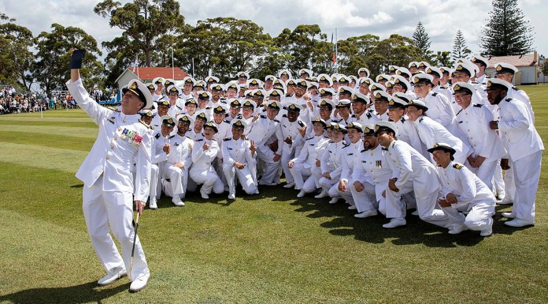 Chief of Navy Vice Admiral Mark Hammond takes a selfie with members of New Entry Officers Course 67. Story by Lieutenant Carolyn Martin. Photo by Leading Seaman RyanTascas.