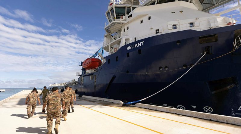 Members of His Majesty’s Armed Forces tour ADV Reliant while docked at the port of Nuku’alofa, Tonga. Story by Captain Zoe Griffyn. Photo by Corporal Jonathan Goedhart.