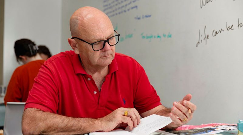 Warrant Officer Class 2 Aaron Waddell embraces creative writing at the University of Canberra’s Inspire Centre during this year’s ARRTS program. Story by Flight Lieutenant Thomas. Photo by Corporal Olivia Cameron.