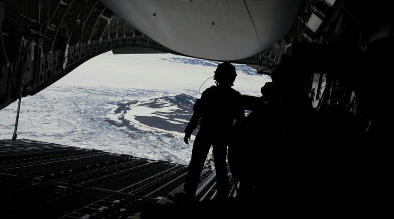 A Royal Australian Air Force C-17A Globemaster prepares to airdrop construction and camp equipment and stores to Bunger Hills, Antarctica, as part of Operation Southern Discovery. Story by Flight Lieutenant Suellen Heath. Photo by David Knoff.