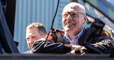 NSW Senator and former Army Major General Jim Molan talks to an Australian Army pilot during a visit to Holsworthy Barracks, Sydney, 28 August 2020. Photo by Sergeant Sebastian Beurich.