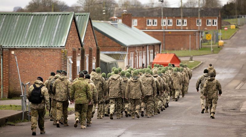 Australian Army soldiers and officers receive their first rotation of Ukrainian recruits during Operation Kudu in the UK. Story by Captain Annie Richardson. Photo by Corporal Jonathan Goedhart.