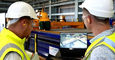 Workers at BAE Systems Maritime Australia use the Hunter digital simulation tool to help optimise the Hunter-class frigate program schedule at the Osborne Naval Shipyard in South Australia. Story by Emma Taylor.