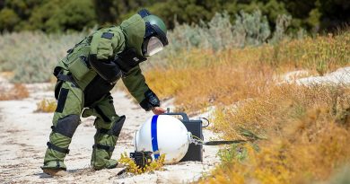 A Navy clearance diver conducts a suspected unexploded ordnance exercise as part of the team’s deployment workups at HMAS Stirling, Western Australia. Story by Lieutenant Commander Will Singer. Photo by Leading Seaman Ernesto Sanchez.