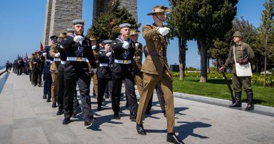 Australia's Federation Guard march during the Turkish commemoration at the Çanakkale Martyrs' Memorial on the Gallipoli Peninsula in Türkiye. Photo by Corporal Madhur Chitnis.