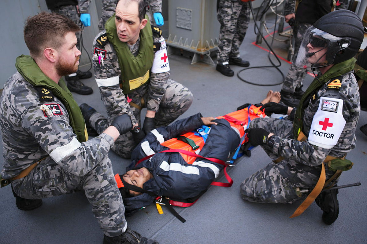 Navy rescues injured mariner CONTACT magazine